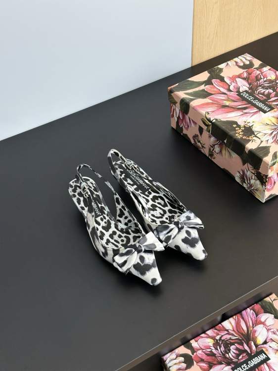 Picture of Dolce Gabbana Shoes _SKUDGsz35-4064457.59CMLL0703